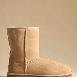 UGG Australia Classic Short Boots - Sand